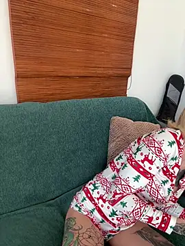 Snapshot of haileyhope_ chatting on December 2025 10:44:02 AM haileyhope online show from December 2025 10:44:02 AM