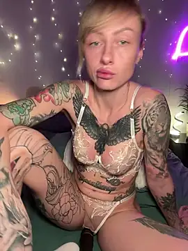 Snapshot of haileyhope_ chatting on February 2026 09:08:01 PM haileyhope online show from February 2026 09:08:01 PM