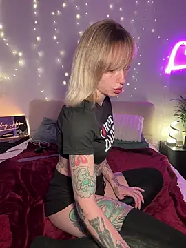 Snapshot of haileyhope_ chatting on February 2026 03:28:02 PM haileyhope online show from February 2026 03:28:02 PM