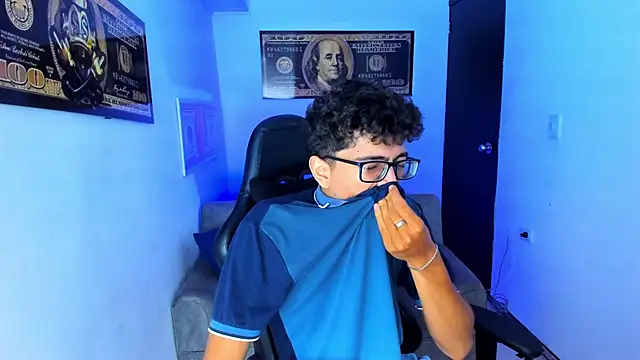 TylerWhite  online show from March 2025 05:32:01 AM