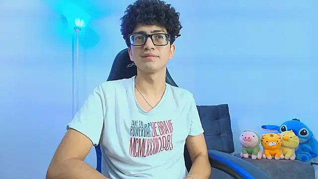 TylerWhite  online show from November 2025 03:27:01 AM