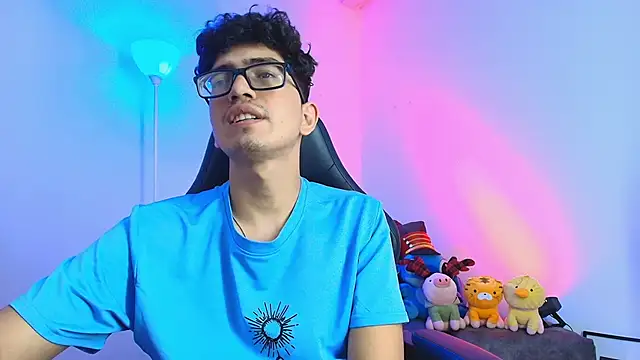 TylerWhite  online show from December 2025 04:19:01 AM