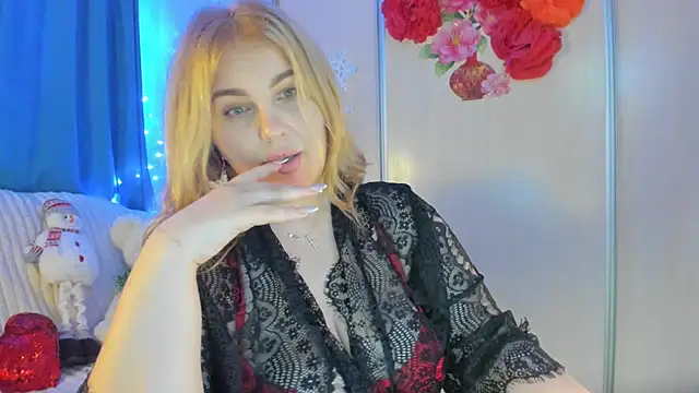 CoraSwon online show from January 2025 07:18:02 PM