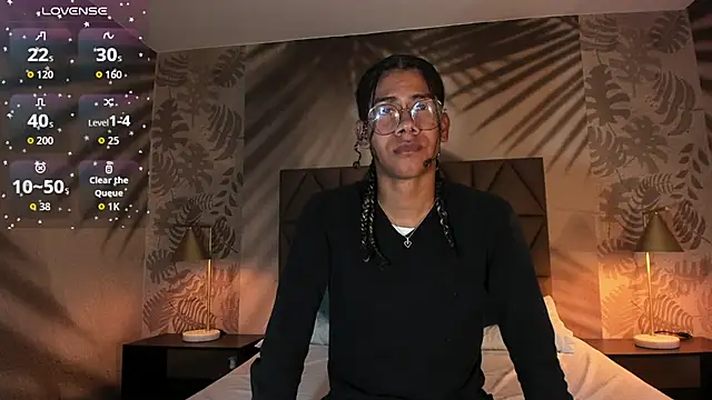 Maxim-Walker online show from November 2025 04:00:01 AM