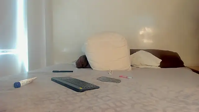 Snapshot of melisa_ferretti chatting on November 2025 06:06:01 PM melisa ferretti online show from November 2025 06:06:01 PM