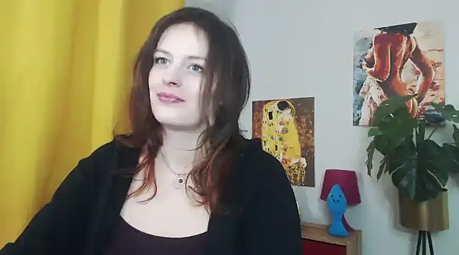 Snapshot of juicyNadine chatting on February 2025 06:26:02 AM juicyNadine online show from February 2025 06:26:02 AM