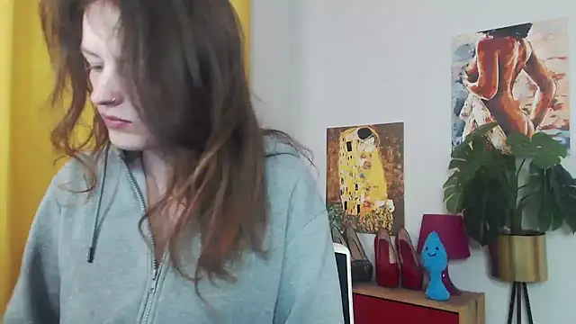 Snapshot of juicyNadine chatting on September 2025 04:49:02 AM juicyNadine online show from September 2025 04:49:02 AM