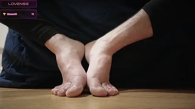 pantslesstraveler plt online show from December 2024 04:22:02 AM