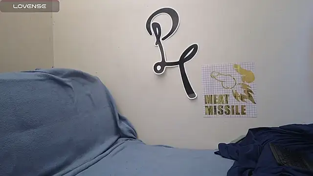 pantslesstraveler plt online show from March 2025 05:17:02 PM