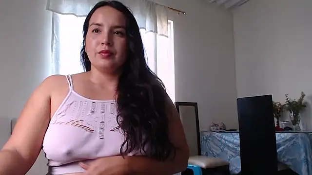 Snapshot of allison-dreams chatting on February 2025 10:33:01 PM allison-dreams online show from February 2025 10:33:01 PM