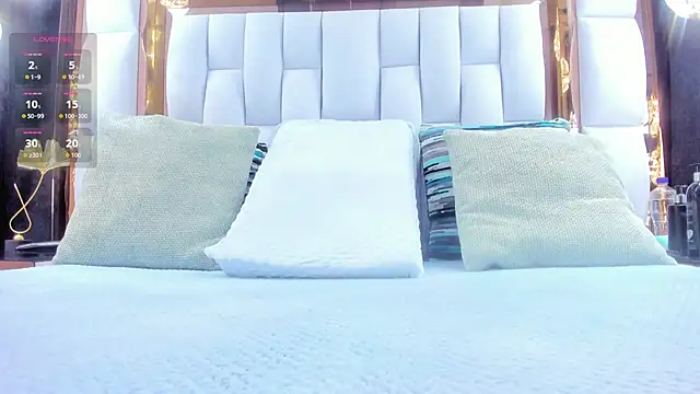 Snapshot of RileySweett chatting on December 2025 11:38:02 AM RileySweett online show from December 2025 11:38:02 AM