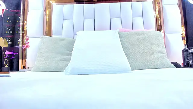 Snapshot of RileySweett chatting on January 2026 11:57:02 AM RileySweett online show from January 2026 11:57:02 AM