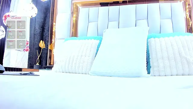 Snapshot of RileySweett chatting on February 2026 11:44:02 AM RileySweett online show from February 2026 11:44:02 AM