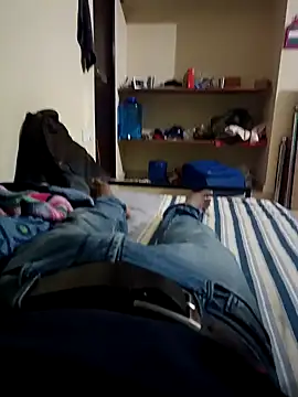 Snapshot of Boy3212 chatting on December 2024 04:30:01 PM Boy3212 online show from December 2024 04:30:01 PM