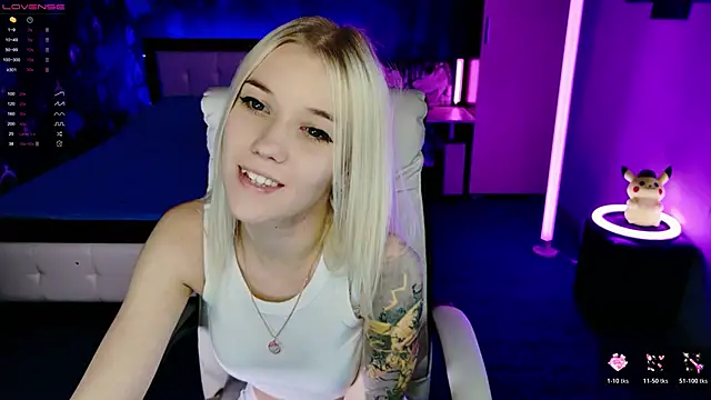 ShhhO O online show from November 2025 02:32:02 PM