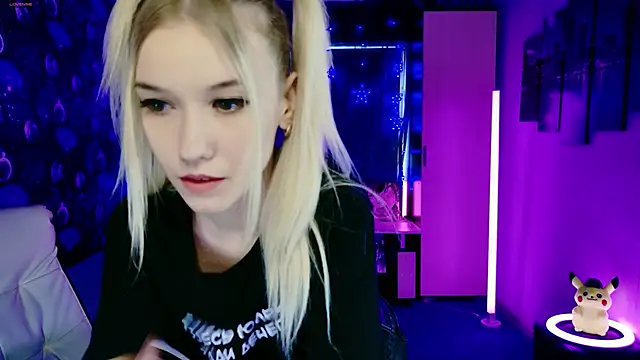 ShhhO O online show from February 2026 08:04:02 AM