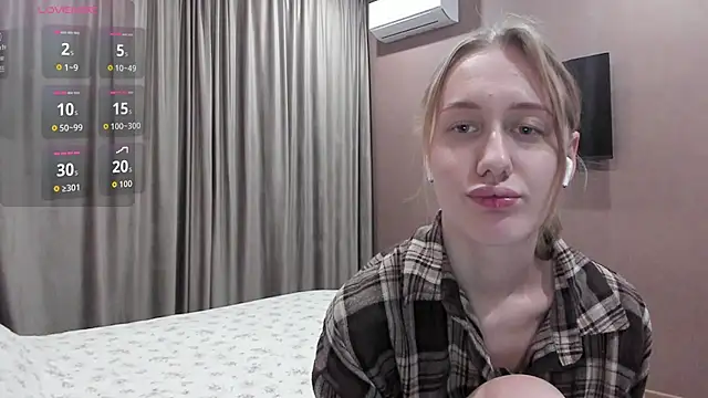 Mika Ray online show from December 2025 10:29:02 PM