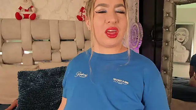 laura bassi online show from November 2025 05:33:01 AM