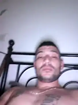 Zoltanioan26 online show from November 2025 12:32:01 AM