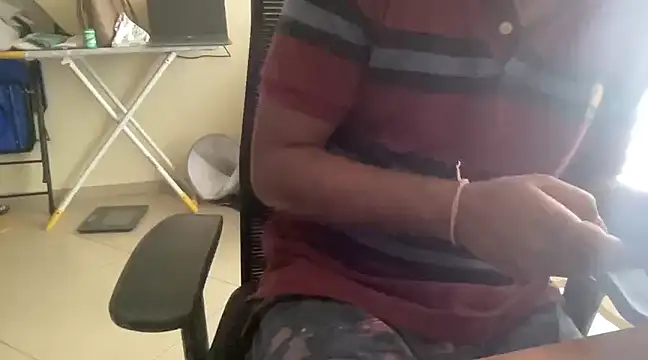 Snapshot of dhruv-sluppy chatting on March 2025 05:33:01 AM dhruv-sluppy online show from March 2025 05:33:01 AM