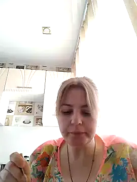 Lady nice cat online show from February 2025 07:59:02 AM