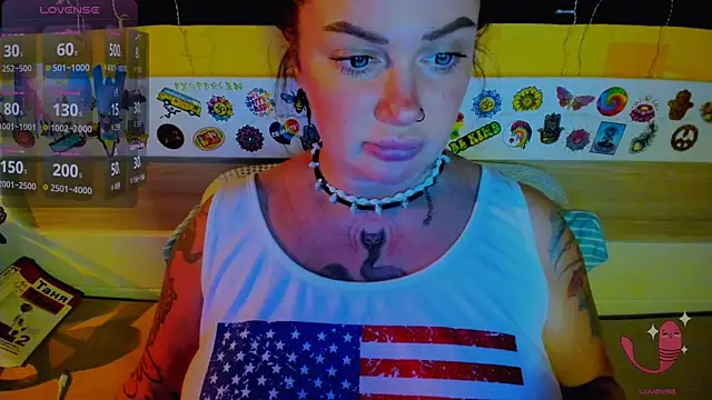 EllieOz online show from November 2025 07:47:01 PM