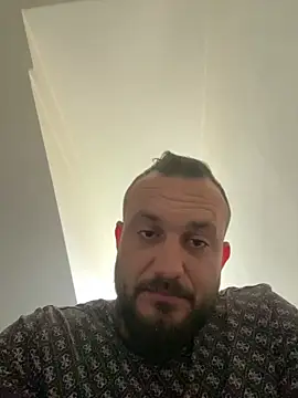 Snapshot of cosmin9000 chatting on May 2026 09:28:02 AM cosmin9000 online show from May 2026 09:28:02 AM