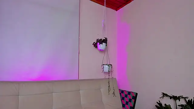 roselinedior online show from January 2025 04:30:01 PM