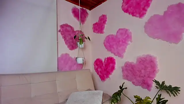 roselinedior online show from February 2025 03:19:02 PM