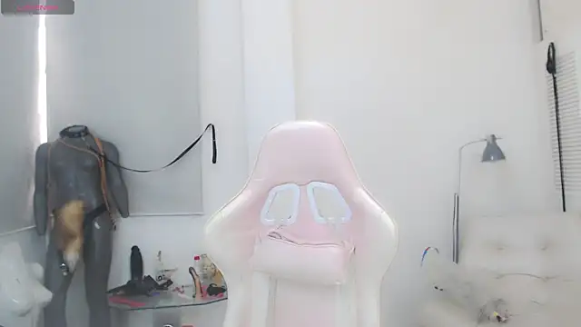 Snapshot of sasha_mom69_ chatting on November 2025 03:45:01 PM sasha mom69 online show from November 2025 03:45:01 PM