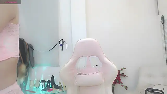 Snapshot of sasha_mom69_ chatting on November 2025 04:33:01 PM sasha mom69 online show from November 2025 04:33:01 PM