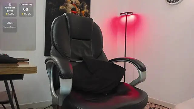 Snapshot of Nicolas_Fellener chatting on October 2025 04:02:02 AM Nicolas Fellener online show from October 2025 04:02:02 AM