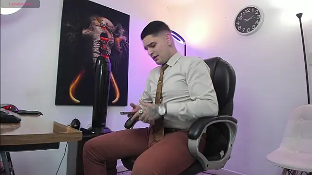 Snapshot of Nicolas_Fellener chatting on November 2025 04:02:02 AM Nicolas Fellener online show from November 2025 04:02:02 AM