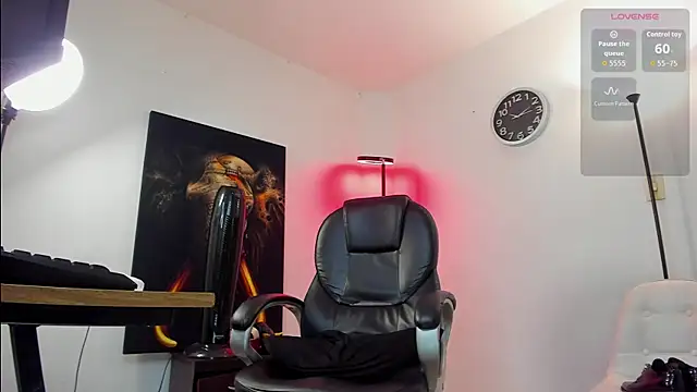 Snapshot of Nicolas_Fellener chatting on November 2025 04:07:02 AM Nicolas Fellener online show from November 2025 04:07:02 AM