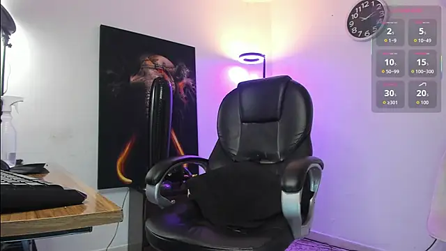 Snapshot of Nicolas_Fellener chatting on November 2025 04:01:01 AM Nicolas Fellener online show from November 2025 04:01:01 AM