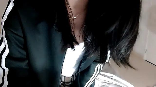 -Lucky Girl online show from October 2025 01:31:01 PM