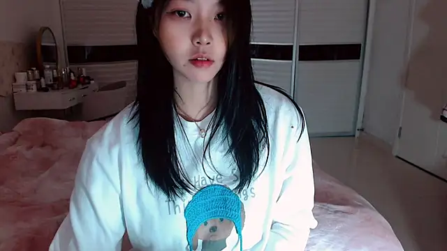 -Lucky Girl online show from December 2025 02:39:02 AM