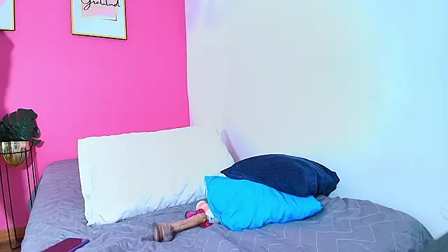 shybutdirtygirrll online show from December 2024 10:55:02 AM