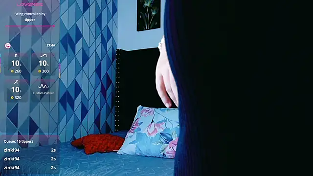 shybutdirtygirrll online show from November 2025 07:35:01 PM