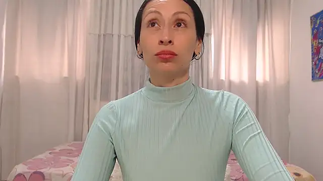 Snapshot of AliceRossi chatting on March 2025 02:33:02 PM AliceRossi online show from March 2025 02:33:02 PM