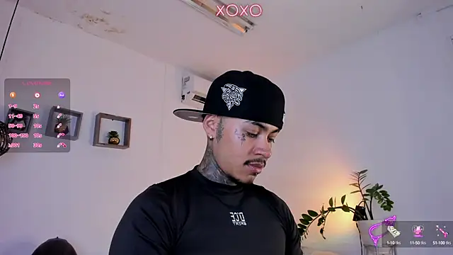 JordanSmiith  online show from January 2025 07:40:01 PM