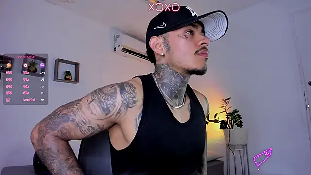 JordanSmiith  online show from February 2025 07:59:02 PM