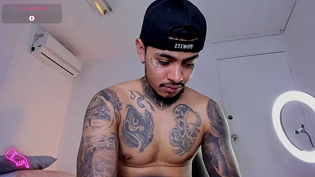 JordanSmiith  online show from February 2025 11:26:02 PM