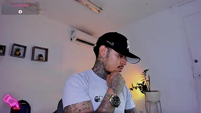 JordanSmiith  online show from February 2025 02:28:02 AM