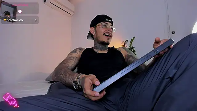 JordanSmiith  online show from February 2025 08:47:01 PM