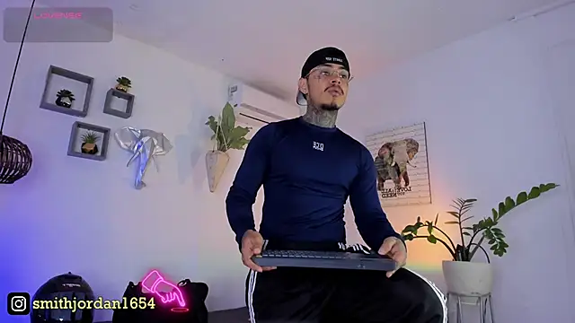 JordanSmiith  online show from March 2025 08:51:01 PM