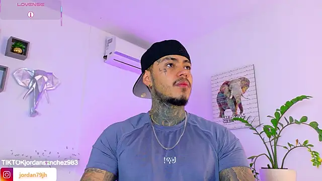 JordanSmiith  online show from June 2026 08:09:01 PM