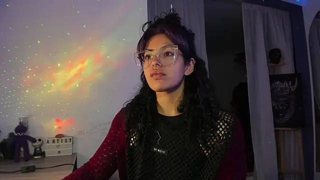 Snapshot of witchviolet chatting on February 2025 11:42:01 PM witchviolet online show from February 2025 11:42:01 PM