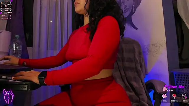 Snapshot of witchviolet chatting on November 2025 04:01:02 AM witchviolet online show from November 2025 04:01:02 AM