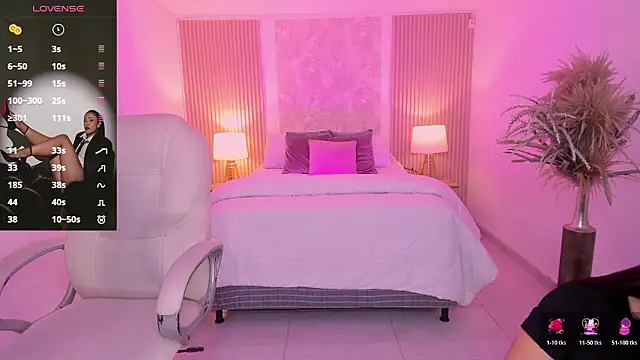 Snapshot of Antonella_Grayy chatting on February 2026 11:04:02 AM Antonella Grayy online show from February 2026 11:04:02 AM